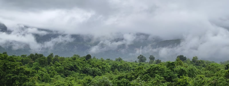 360° Mountain Valley Views Karjat